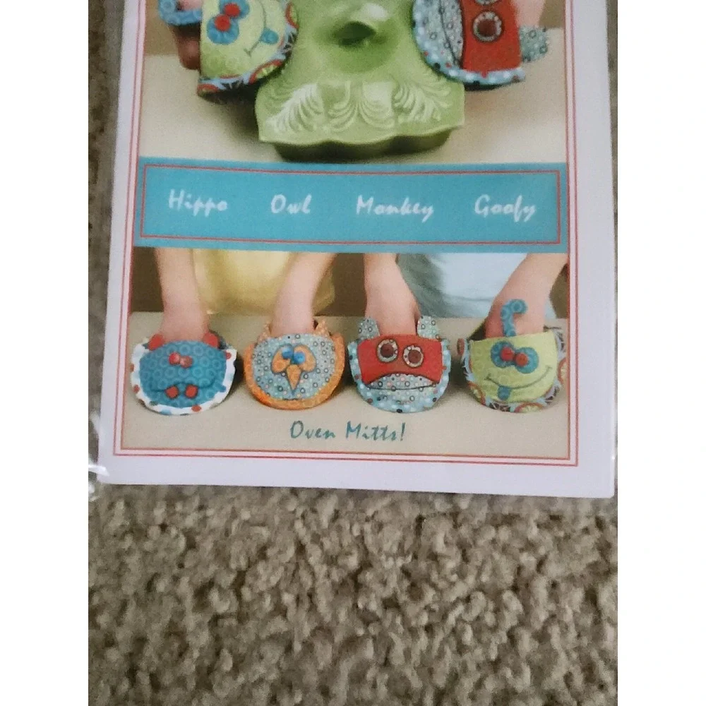 Vanilla House Kitchen Kritters Oven Mitts Pattern‎ - 4 designs